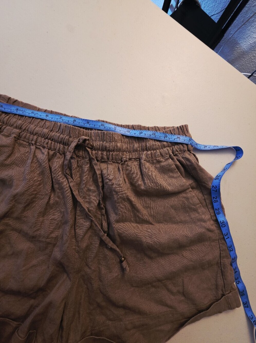 Women’s Drawstring Linen-Blend Shorts - Brown - Picture 6 of 9